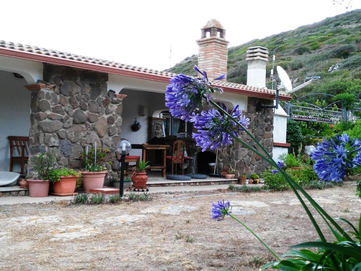B&B Glamping Semaforo Capo Sperone SantʼAntìoco Zewnętrze zdjęcie